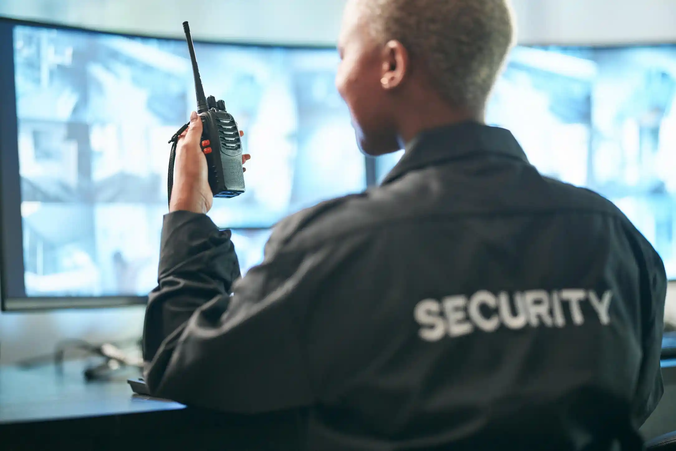 back-security-and-radio-surveillance-with-a-woman-2026-01-09-09-52-13-utc
